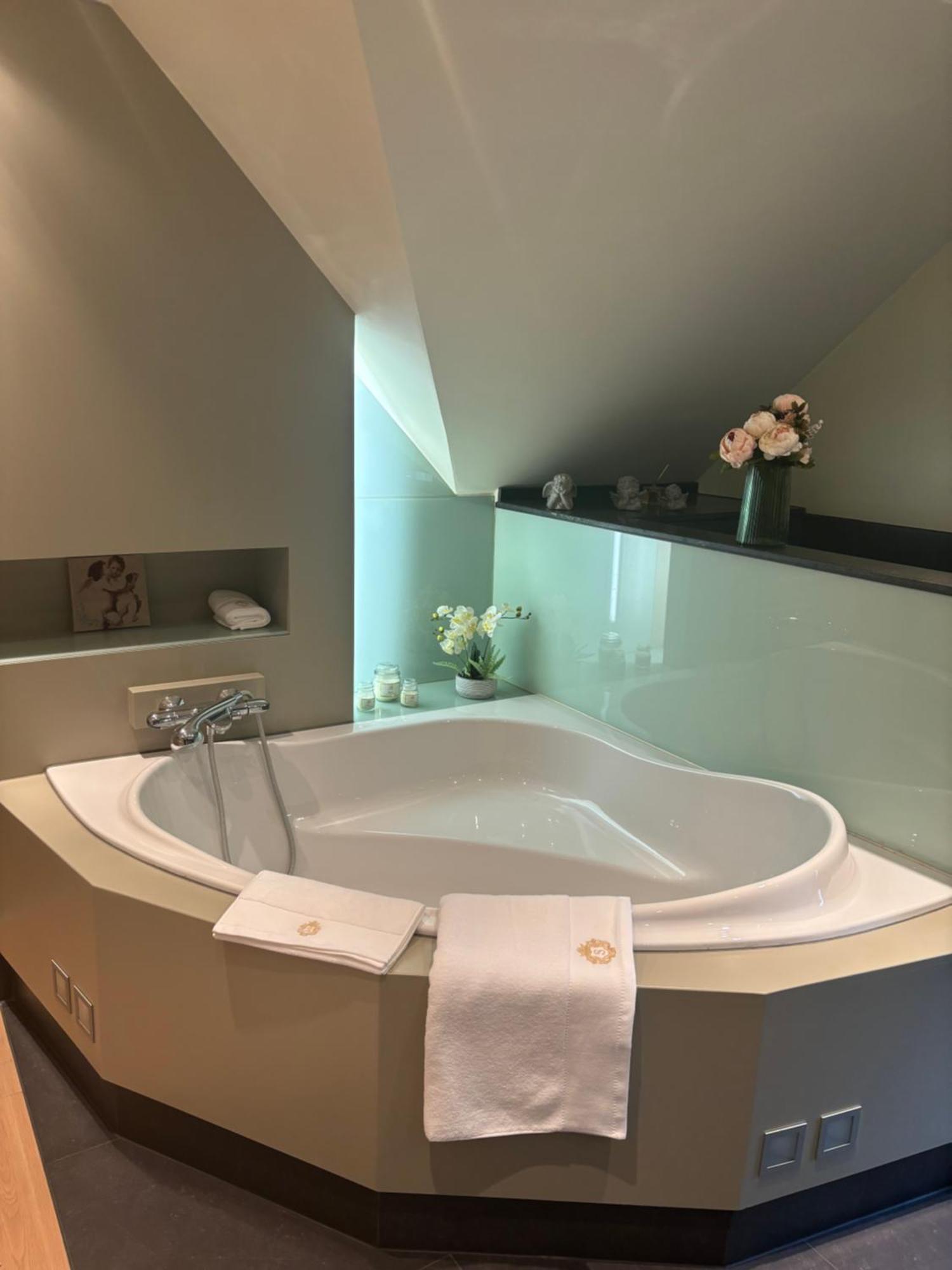 Sophia Rooms 14 Maasmechelen Extérieur photo
